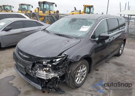 2022 Chrysler Voyager Lx из США, поврежденный, VIN 2C4RC1CG1NR105253
